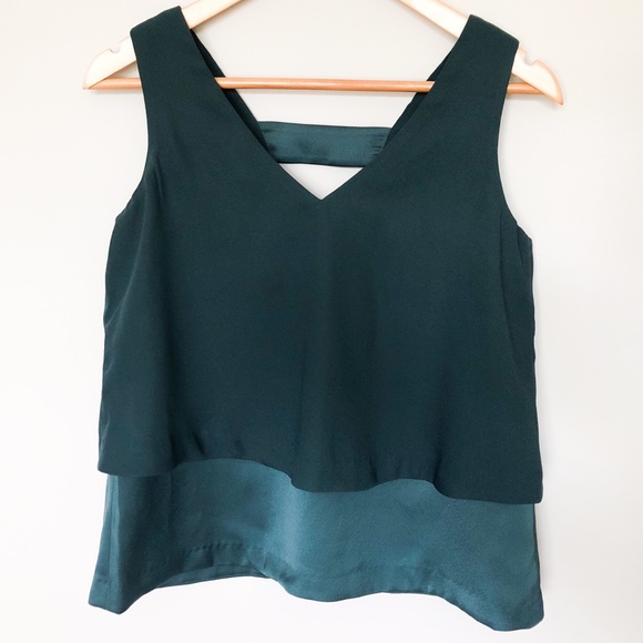 Banana Republic Petite Top - Picture 1 of 3